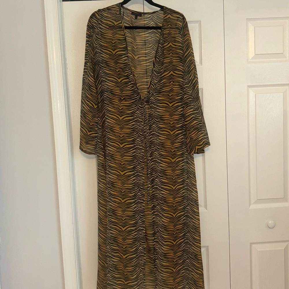 Kendall & Kylie tiger print swimsuit cover up / kimono